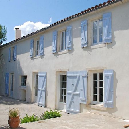 La Tonnelle Fleurie Chambres D'Hotes Sainte-Soulle Εξωτερικό φωτογραφία