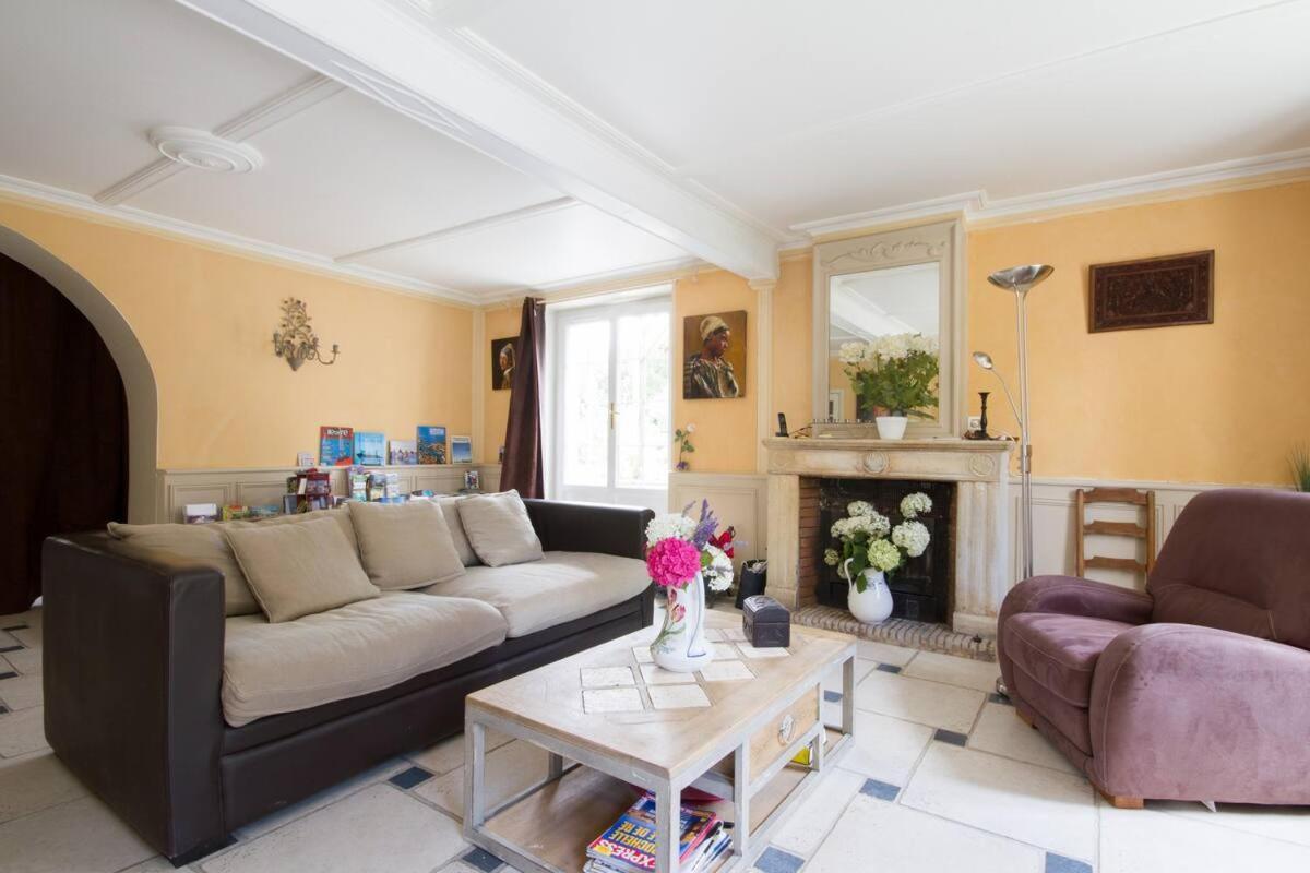 La Tonnelle Fleurie Chambres D'Hotes Sainte-Soulle Εξωτερικό φωτογραφία