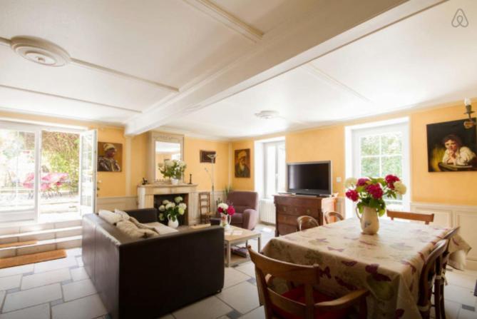La Tonnelle Fleurie Chambres D'Hotes Sainte-Soulle Εξωτερικό φωτογραφία