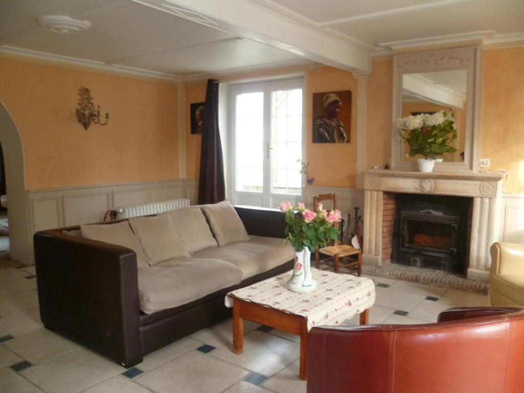 La Tonnelle Fleurie Chambres D'Hotes Sainte-Soulle Εξωτερικό φωτογραφία